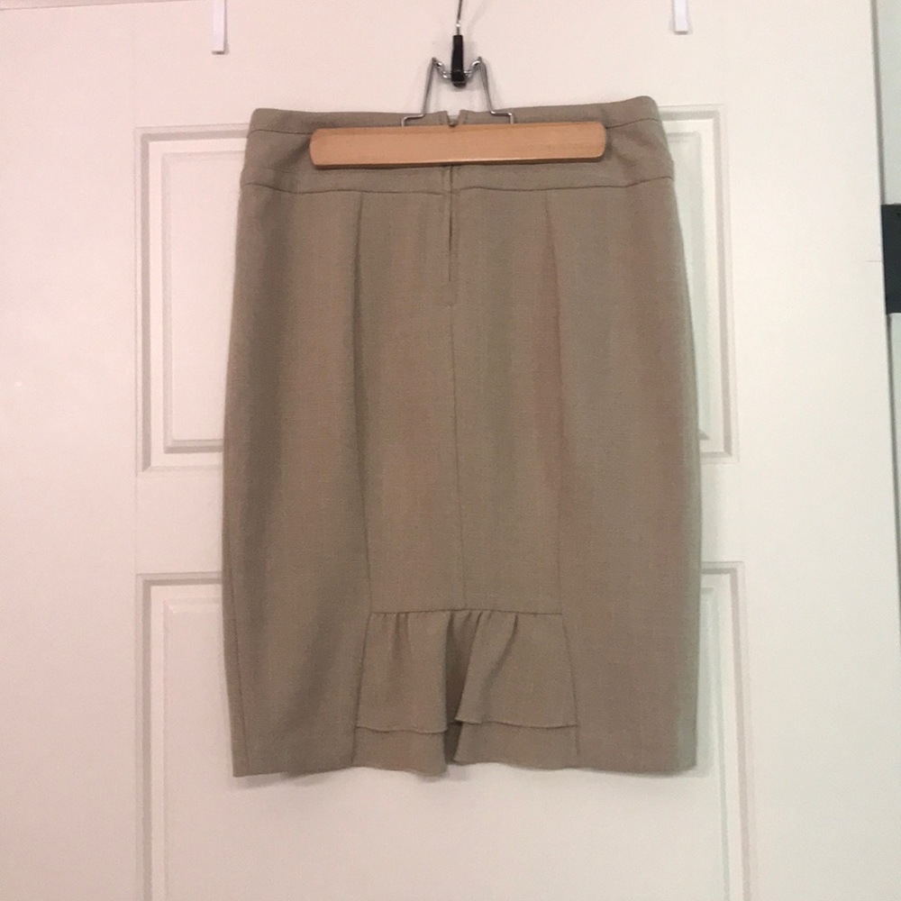 BCX skirt with ruffle back